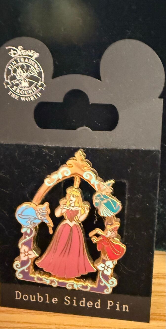 Vintage Disney Aurora Pink  Blue Dress Spinner 3D Sleeping Beauty Fairies Pin